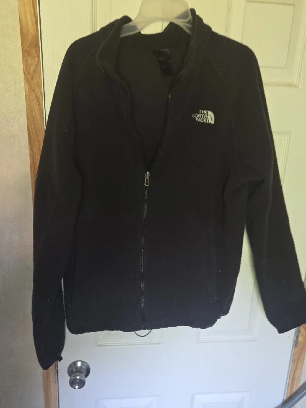 The North Face  Black Full-Zip Lightweight Fleece Jacket